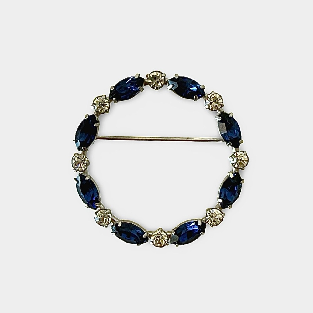 Vintage Blue Circle Brooch – Mid Century Silver Tone